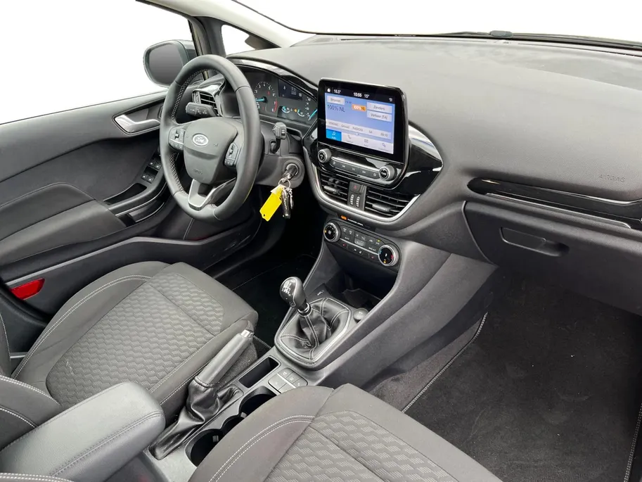 Ford Fiesta 1.0 EcoBoost Hybrid Titanium |Winterpack| Cruise control adaptief| Achteruitrijcamera| 12 maanden Bovag garantie|