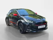 Toyota Yaris 1.5 Hybrid Executive | JBL AUDIO | GLAZEN DAK | HEAD UP DISPLAY | ZWARTE VELGEN | UNIEKE SAMENSTELLING |