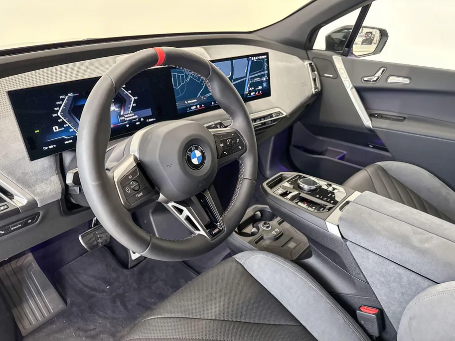 BMW iX xDrive M70