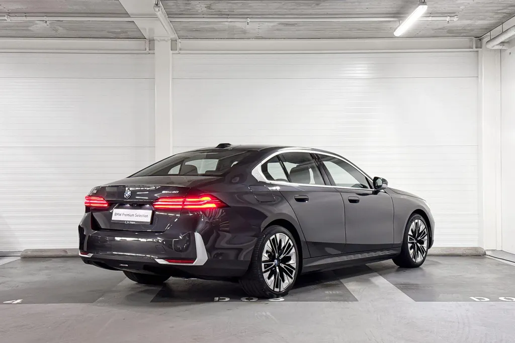 BMW i5 Sedan eDrive40