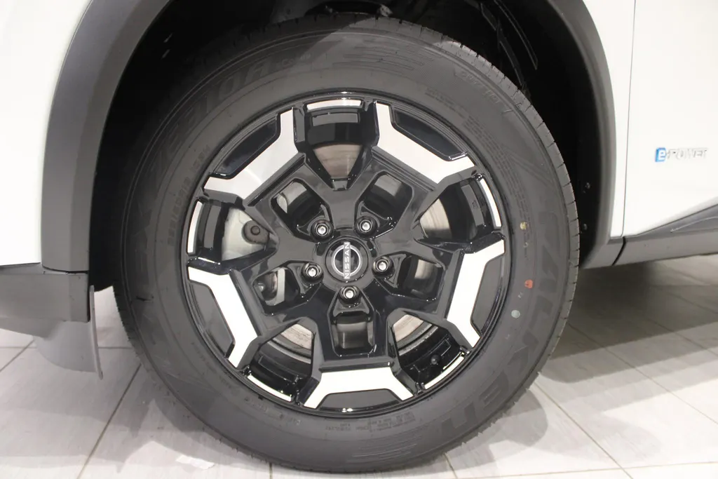 Nissan X-Trail 1.5 e-4orce N-Trek 4WD 7 persoons | €5.500,= VOORRAAD KORTING |