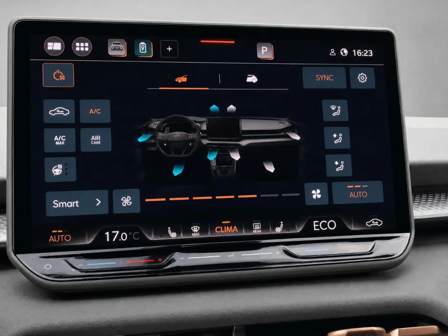 CUPRA Terramar 1.5TSI 204PK DSG e-Hybrid · Panoramadak · Trekhaak · Leder/Alcantara kuipstoelen · SENNHEISER Audio ·   Garantie t/m 05-10-2030 of 100000km.