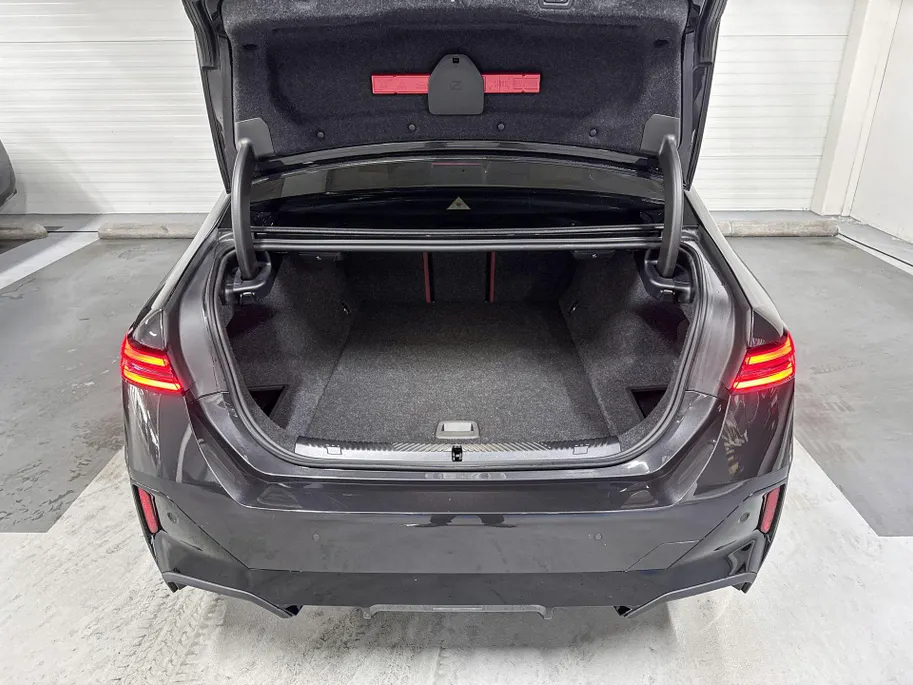 BMW i5 Sedan eDrive40