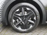Kia EV6 Light Edition 63 kWh | Stuur-/stoelverwarming | Camera | 19' LM | LED | Cruise adapt. | Clima | Draadloze telefoonlader | 17% bijtelling |
