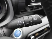 Mazda 2 Hybrid 1.5 Agile | Comfort pakket | 15' LM | Stuur/-stoelverwarming | Carplay | Cruise adapt. |