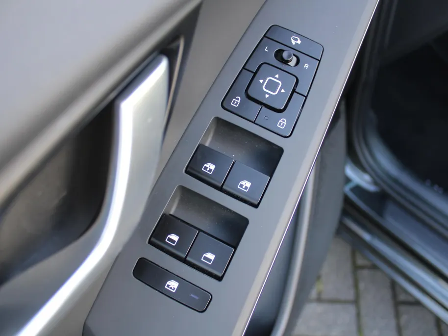 Kia Niro 1.6 GDi Hybrid DynamicLine | Camera | Cruise adapt. | Clima | 16' LM | Navi | Keyless | Apple Carplay/Android Auto |