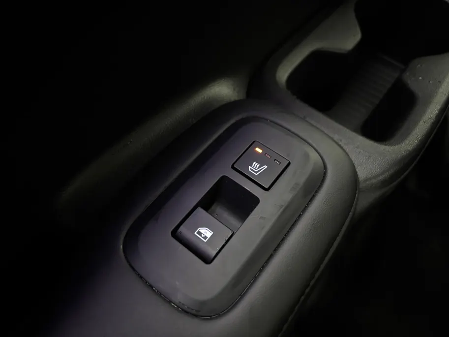 Hyundai Santa Fe 1.6 T-GDI PHEV Premium Plus 4WD 7p | Uniek Two Tone wrap Z-Signing | LED koplampen | Bose Audio | All Season banden | Lederen bekleding | NU Rijklaarprijs! Incl.12 Maanden, APK, Onderhoudsbeurt etc! Premiumpakket gratis!