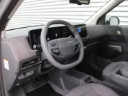 Kia EV2 Plus 42.2 kWh | Dodehoek detectie | Clima | 18'' LM Velgen | Stuur-/stoelverwarming | All seasons | Camera | Keyless | Telefoonlader | Navi |