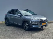 Hyundai Kona GDI 141pk HEV 2WD Aut. Fashion + Trekhaak / Navigatie + Camera / Climate en Cruisecontrol