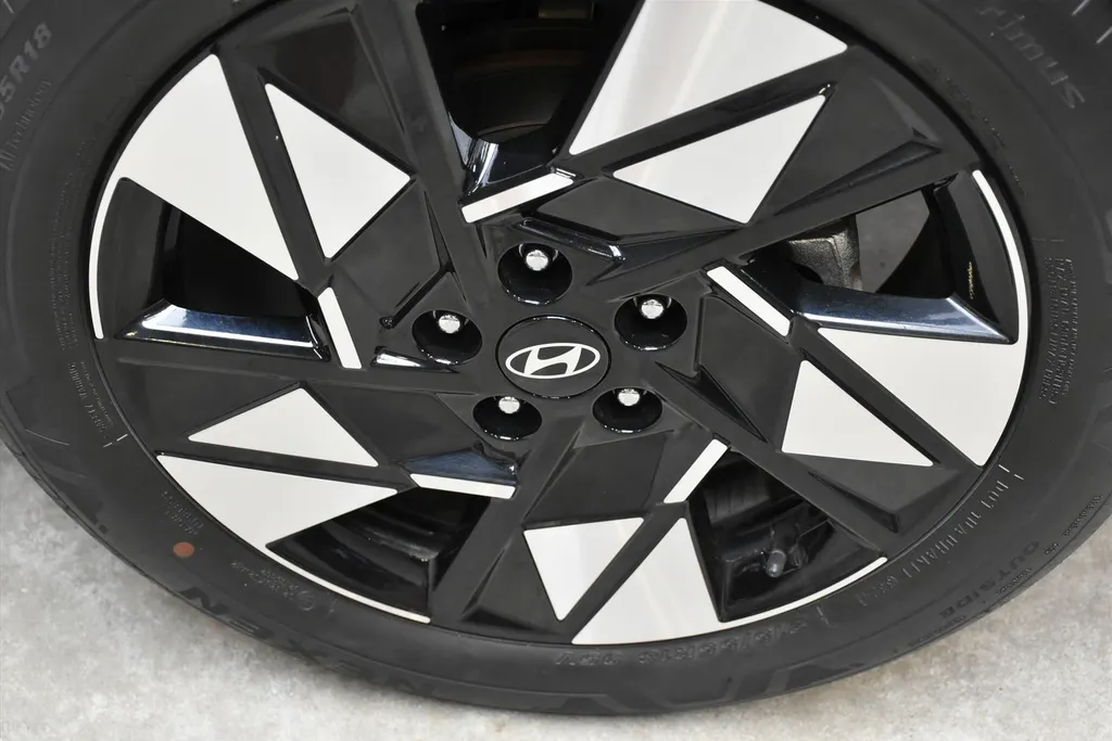 Hyundai Kona 1.6 HEV 138pk DCT Premium / Voorraad deal