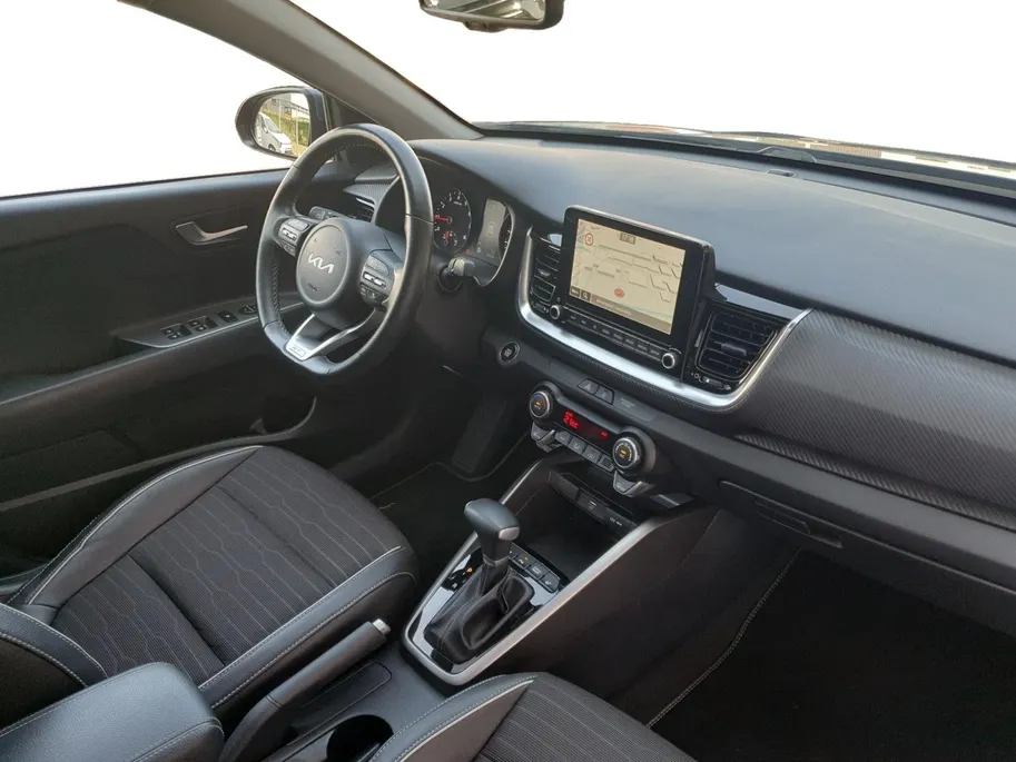 Kia Stonic 1.0 T-GDi MHEV GT-PlusLine | Stoel en stuurverwarming | Schuifdak | Dodehoek detectie | Climate control | Cruise control | Camera | Navigatie | Parkeersensoren voor en achter |