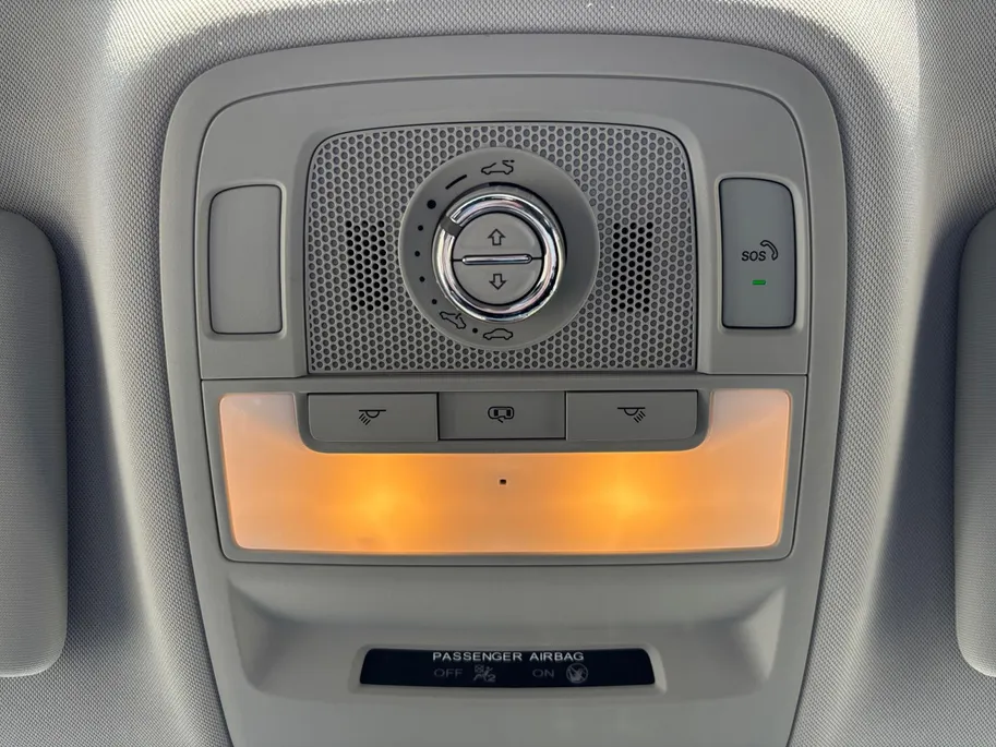 MG ZS EV MG Luxury 45 kWh | NL-AUTO | PANO | Trekhaak |12 MAANDEN BOVAG GARANTIE |