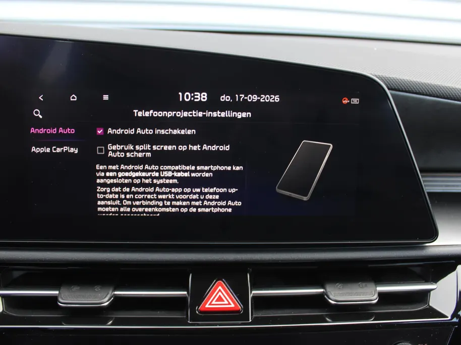 Kia Niro EV DynamicLine 64.8 kWh | Trekhaak | Camera | Clima | Cruise adapt. | Navi | 17' LM | Keyless | Apple Carplay/Android Auto |