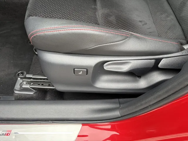 Toyota Yaris Cross 1.5 Hybrid GR Sport | Panoramadak | JBL | Blindspot | HUD