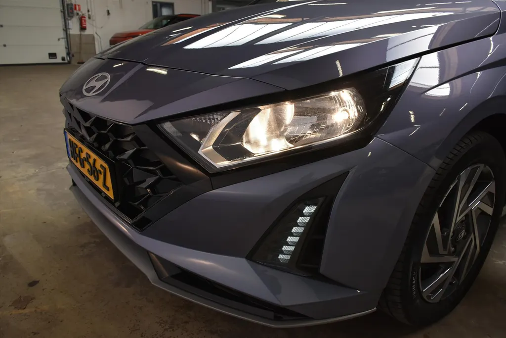 Hyundai i20 1.0 T-GDI 48V MHEV DCT Comfort I Navi + Camera I Automaat
