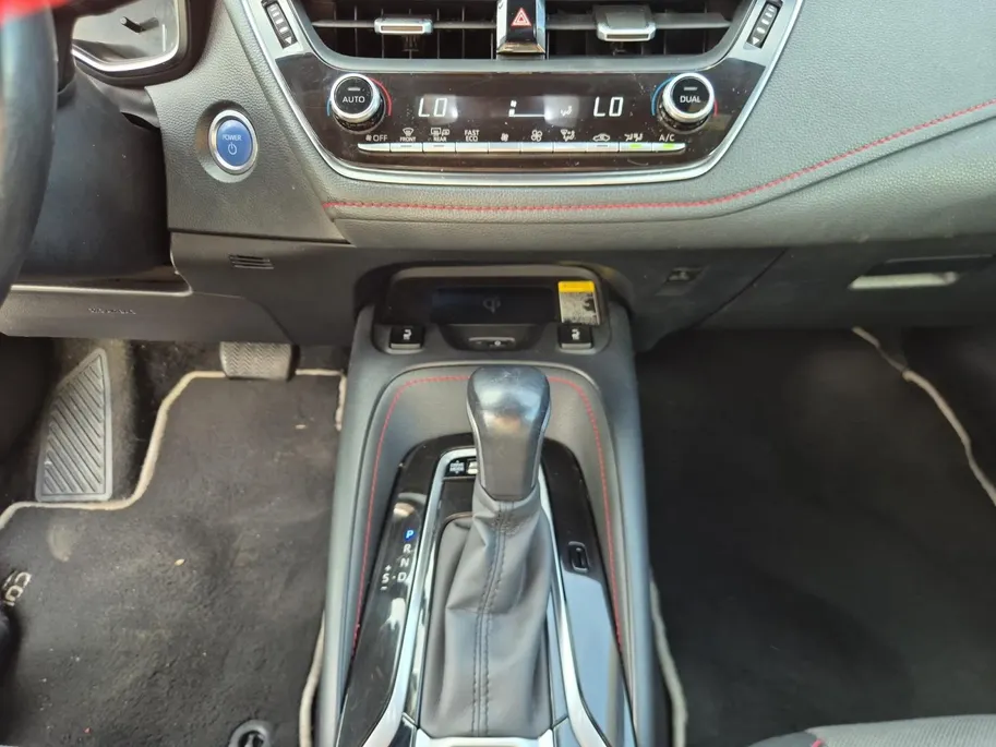 Toyota Corolla 2.0 Hybrid Executive | Cruise Control | Climate Control | Privacy Glass | Half Lederen Bekleding | Navigatie | Camera |