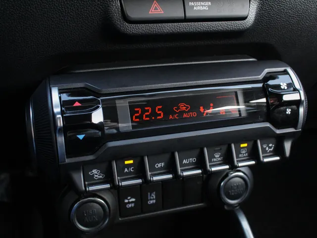 Suzuki Ignis 1.2 Smart Hybrid Style | Clima | Cruise | Navi | Camera | All Season
