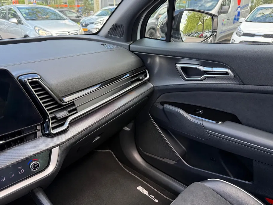 Kia Sportage 1.6 T-GDi Plug-in Hybrid AWD GT-Line Origineel Nederlands | Dealer onderhouden| Resterende fabrieksgarantie | Stoelverwarming + stuurverwarming | Schuifkanteldak |