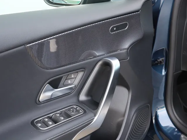 Mercedes-Benz A-Klasse 200 Luxury Line AUTOMAAT | LEER | CLIMA | PANO | NAVI