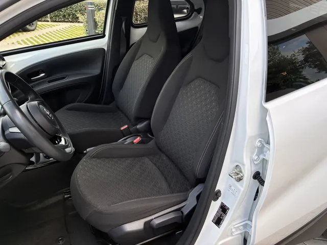 Toyota Aygo X 1.0 VVT-i S-CVT Puls