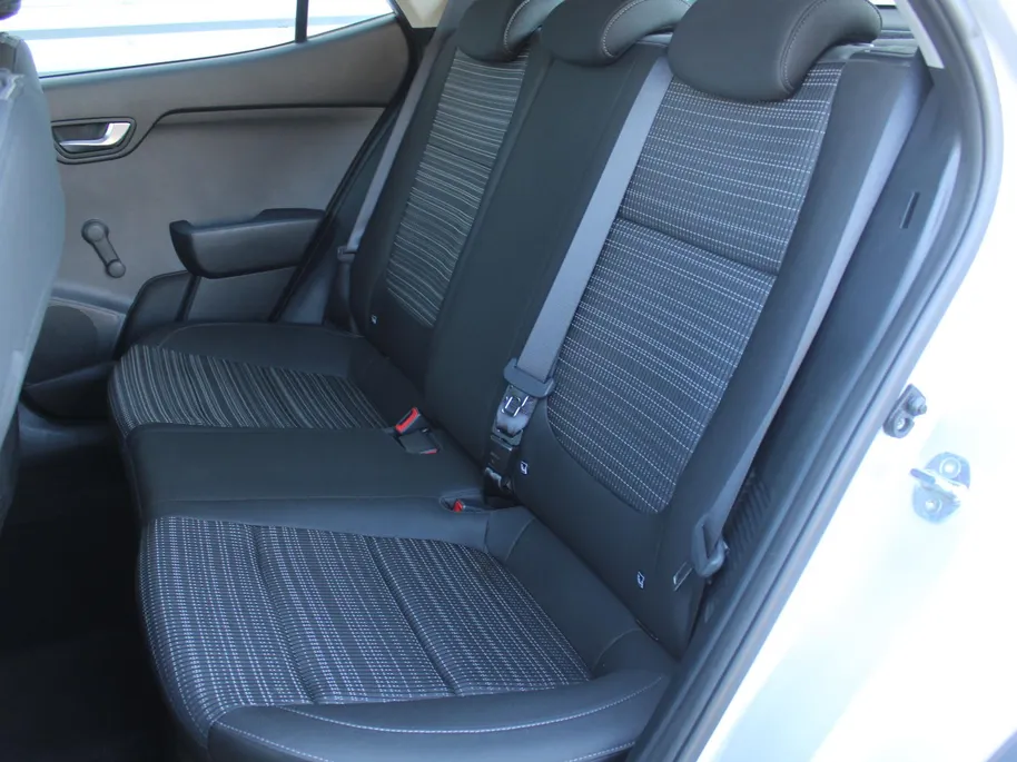 Kia Stonic 1.0 T-GDi MHEV DynamicLine | Navi | Clima | Cruise | Camera | 15' LM | Parkeersensor achter |