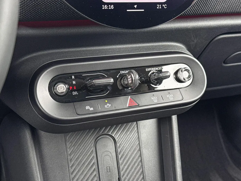 MINI Cooper 3-deurs Cooper C Favoured