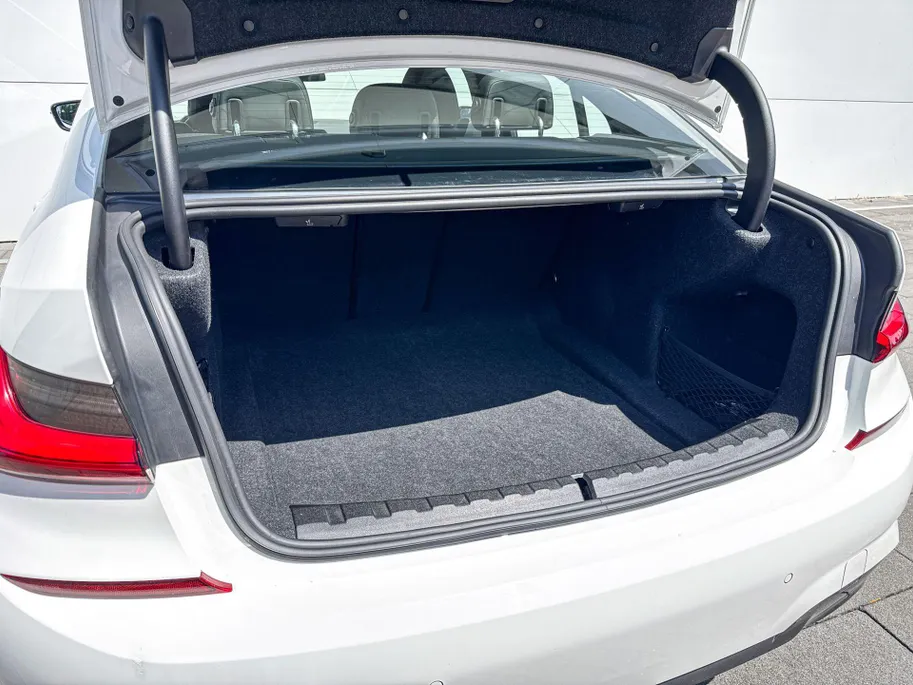 BMW 3 Serie Sedan 318i