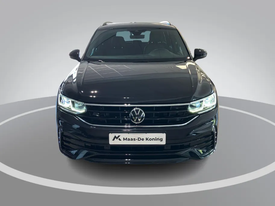 Volkswagen Tiguan 1.4TSIeHybrid 180kW/245PK R-Line Black Style · Dodehoeksensoren ·  Navigatie · Parkeersensoren · Apple/Android Car Play ·