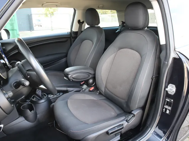 MINI 3-Deurs 1.5 Cooper Pepper AIRCO | CRUISE | APPLE | NAVI | NAP