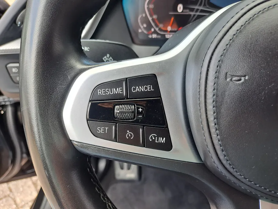 BMW 1 Serie 118i Business Edition M-exterieur pakket | Digitaal cockpit | Navigatie | Cruise | Climate | M-bekleding | M-stuur | Apple Carplay/Android Auto