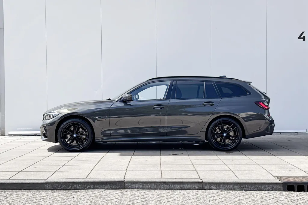 BMW 3 Serie Touring 320e xDrive M-Sport