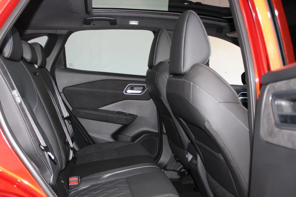 Nissan QASHQAI 1.3 MHEV Xtronic Tekna Plus | Nappa lederen bekleding | 20Inch lm wielen | Navigatie | Apple carplay & Android auto | Stoelgeheugen | 360grd camera | Stoel-, stuur- en voorruit verwarming | Climate controle|