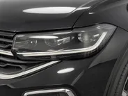 Volkswagen T-Cross 1.5 TSI 150pk DSG R-Line Edition · Camera · Apple/Android Car Play · Trekhaak · P-Sensoren · Navigatie · Stoelverwarming · 17'' Inch ·