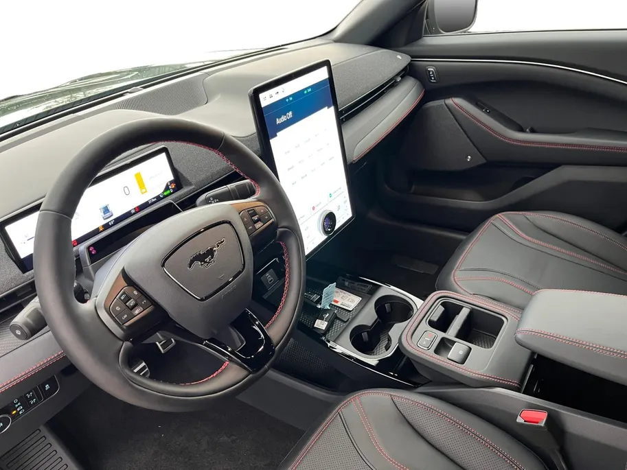 Ford Mustang Mach-E Extended Premium RWD 88 kWh | Op Voorraad | Snel Rijden | Financiering vanaf 2,99% Rente | Actiekorting tot €5000,- | 602 KM Rijbereik WLTP |