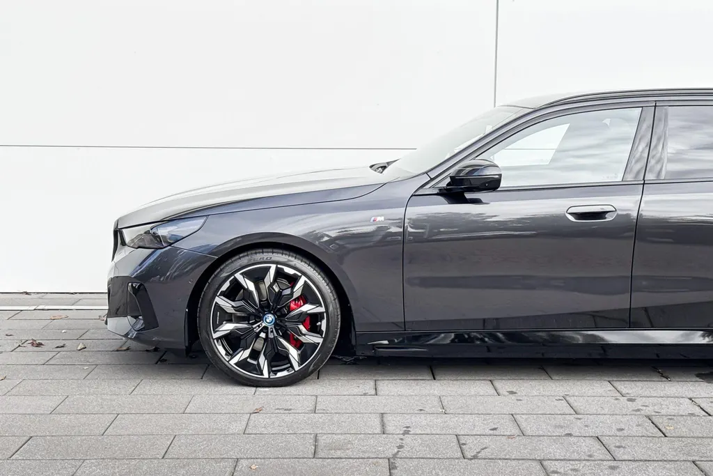 BMW i5 Touring eDrive40 M Sport Edition 84 kWh