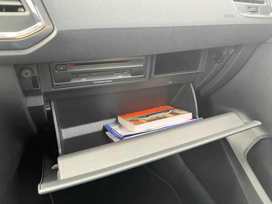 SEAT Ateca 1.5 TSi DSG autom. Style Business Intense | Automaat | Apple Carplay/Android Auto | Trekhaak | Climate Control | Adaptief Cruise Control | Stoelverwarming | Camera | Navigatie | Stuurbediening