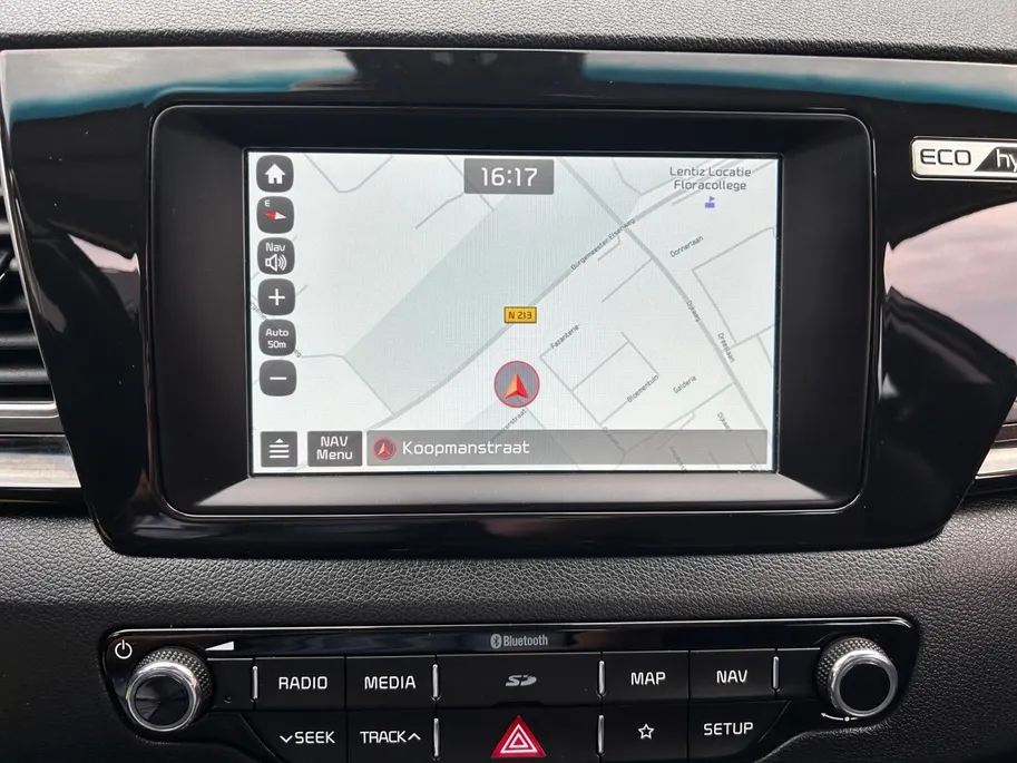 Kia Niro 1.6 GDi Hybrid DynamicLine | Trekhaak Vast + 13-Polige Stekker | All-Seasonbanden | Apple Carplay / Android Auto | Navigatiesysteem | Parkeersensoren + Camera Achter | Cruise Control | Rijstrooksensor + Correctie