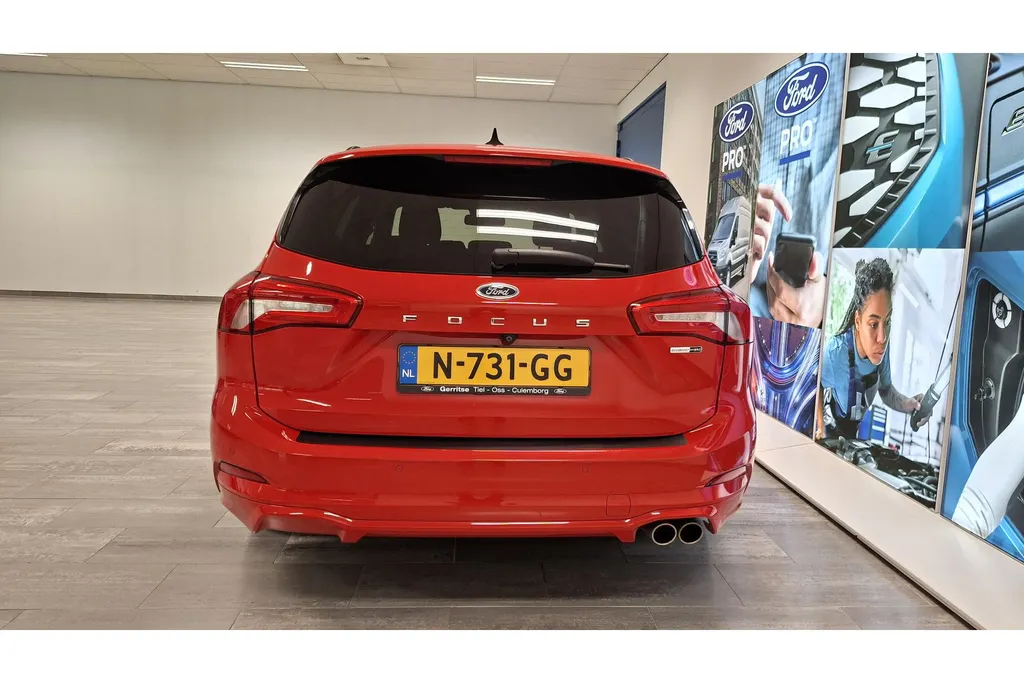 Ford Focus Wagon 1.0 EcoBoost 125PK Hybrid ST Line Business | Winter Pack | Achteruitrij camera | NL Auto |