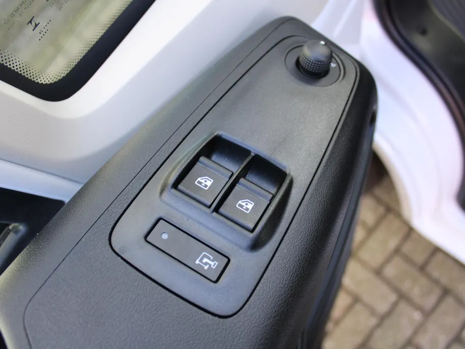 Fiat Ducato 2.2 MultiJet 140 S&S L2H2 3.3t | Camera | Navi | Trekhaak | Cruise | 3 zits | PDC |