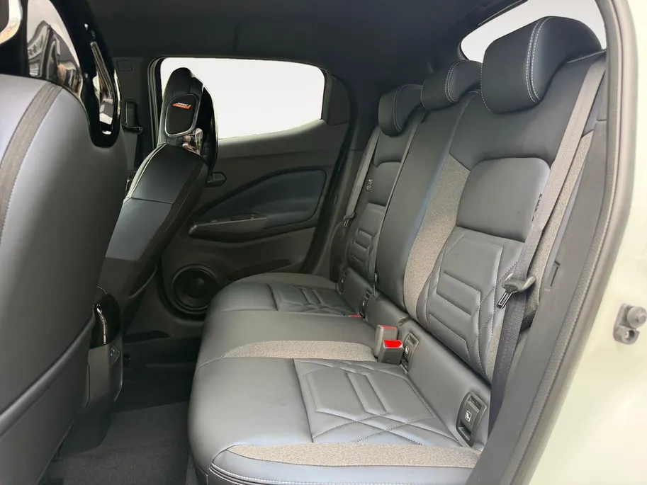 Nissan Juke 1.6 Hybrid Pulse | NISSAN MORE 10 JAAR GARANTIE | 4000 EURO KORTING | NIEUWE UITVOERING | DIRECT RIJDEN | BOSE | RONDCOM CAMERA |