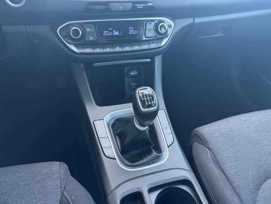 Hyundai i30 1.0 T-GDi MHEV Comfort | Apple Carplay/ Android Auto | Achteruitrijcamera | Climate Control | Parkeersensoren |