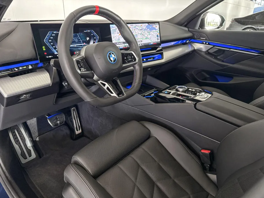 BMW i5 Sedan M60 xDrive 84 kWh