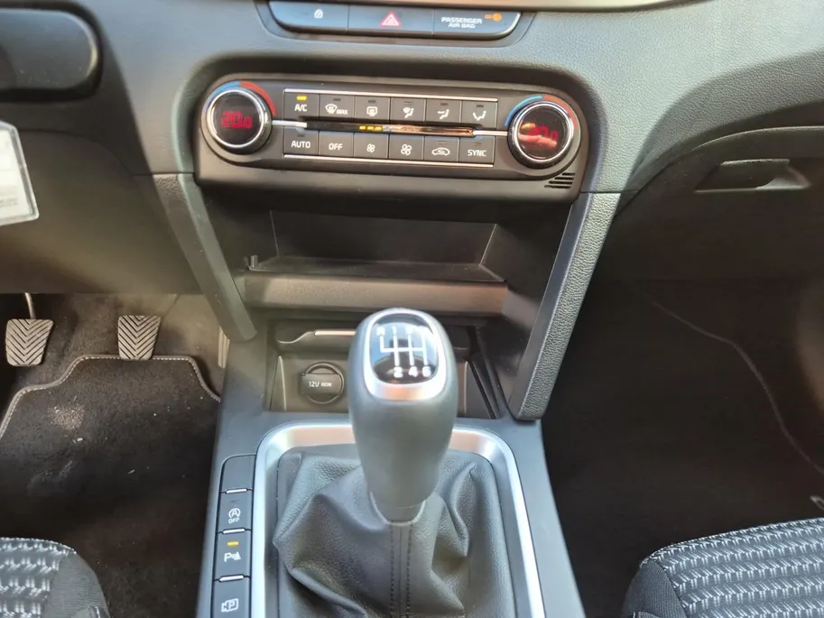 Kia Ceed Sportswagon 1.0 T-GDi DynamicLine | Cruise Control | Climate Control | Navigatie | Carplay/Android Auto | Camera |