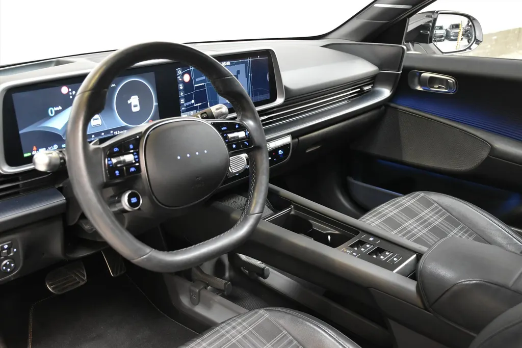 Hyundai IONIQ 6 77,4 kWh 325pk AWD First Edition I Schuifdak I SOH 100%