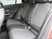 Mercedes-Benz C-Klasse Estate 180 Business Line | Stoelverwarming | Camera | Elek. stoelverstelling + achterklep | Draaloze telefoonlader | 17” LM | LED | Clima | Navi |