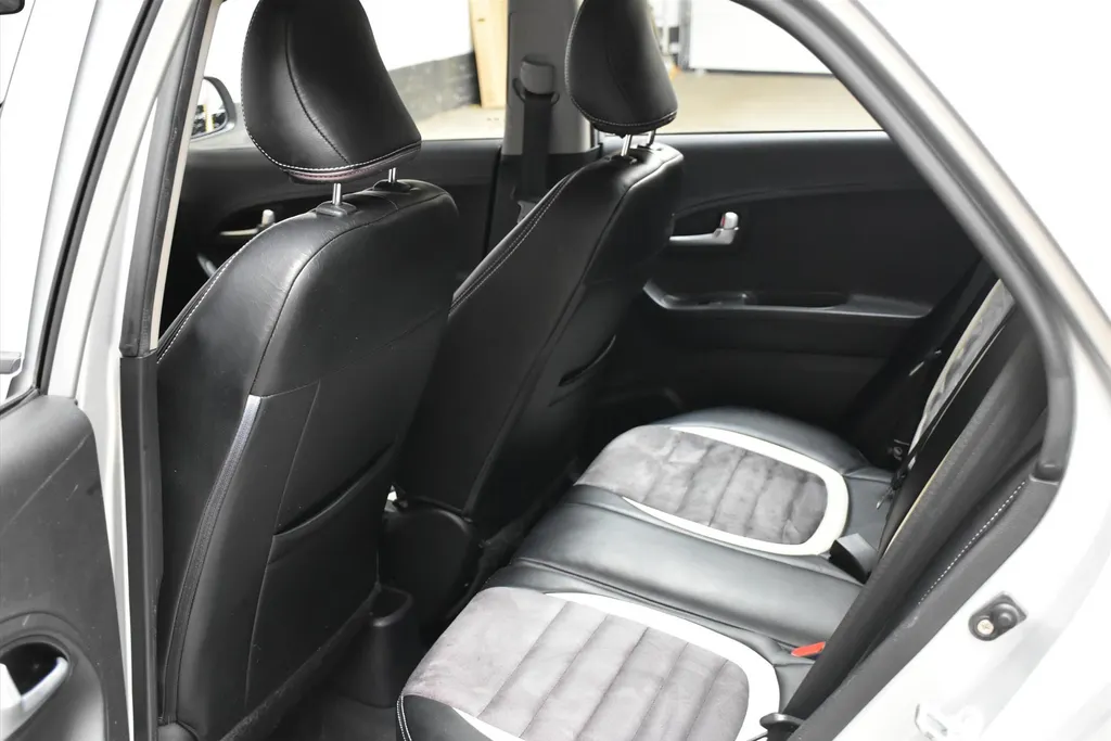 Kia Picanto 1.0 5drs ColorLine