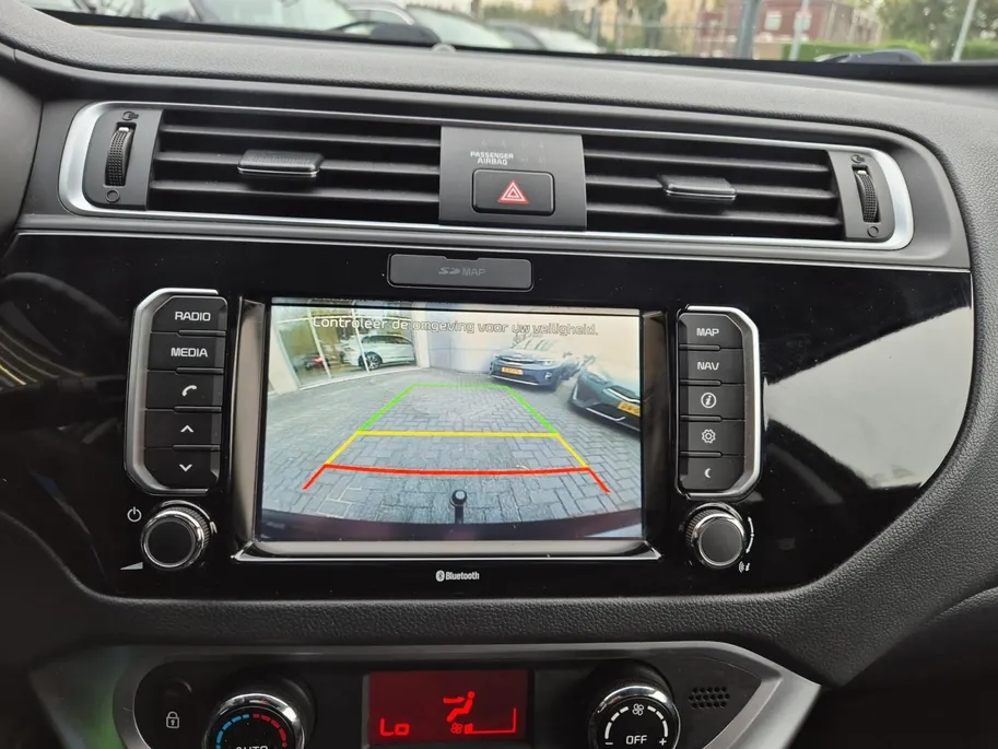 Kia Rio 1.2 CVVT ExecutiveLine | Airco | Navi | Camera | Schuifdak | LM Velgen | Stoelverwarming | Stuurverwarming | Trekhaak |