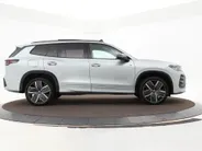 Volkswagen Tayron 1.5 eHybrid 272pk DSG R-Line Edition · Panoramadak · Inklap. Trekhaak · 360 Camera · Matrix LED · Stuur- & Stoelverwarming · Keyless · Garantie t/m 03-11-2029 of 100.000km