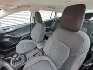 Ford Focus Wagon 1.0 EcoBoost Active Business | Navi | PDC | Cruise | Trekhaak | ECC | Stoel, Stuur, Voorruit verwarming