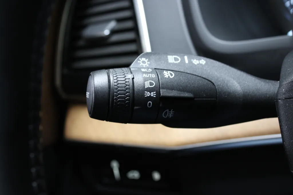 Volvo XC90 2.0 T8 Twin Engine AWD Inscription Intro Edition 7 Persoons / Pano. / H&K | ACC / HUD / 360° Camera / Stoel + Stuurverwarming /